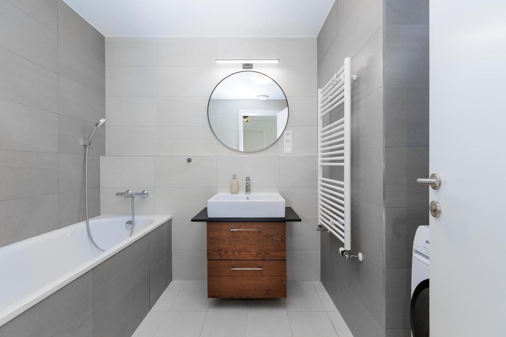Sky Park 1 - Luxurious #instaworthy In Downtown Center With Included Parking, Address In Town Bratislava
