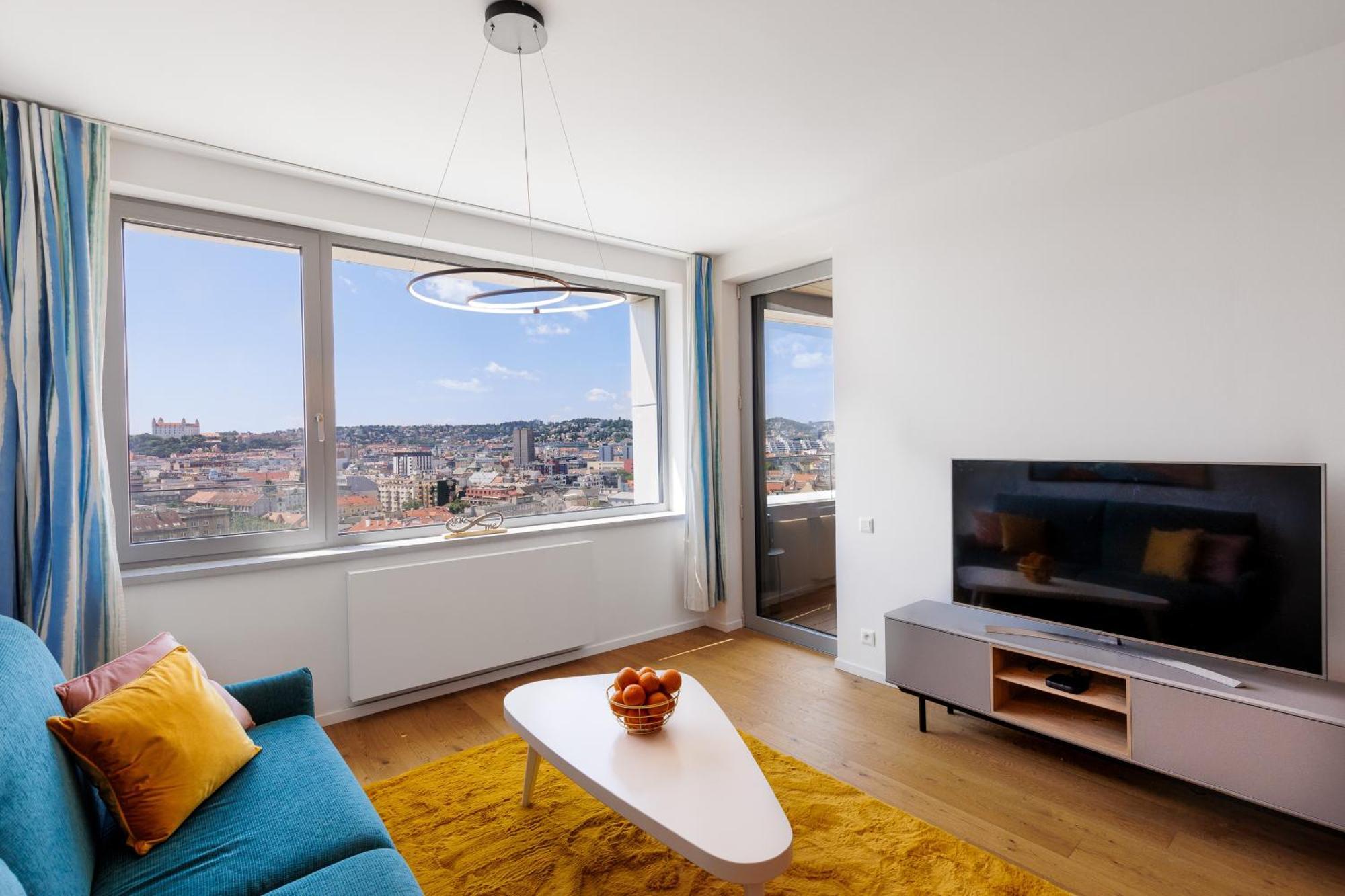 Sky Park 1 - Luxurious #instaworthy In Downtown Center With Included Parking, Address In Town Apartment