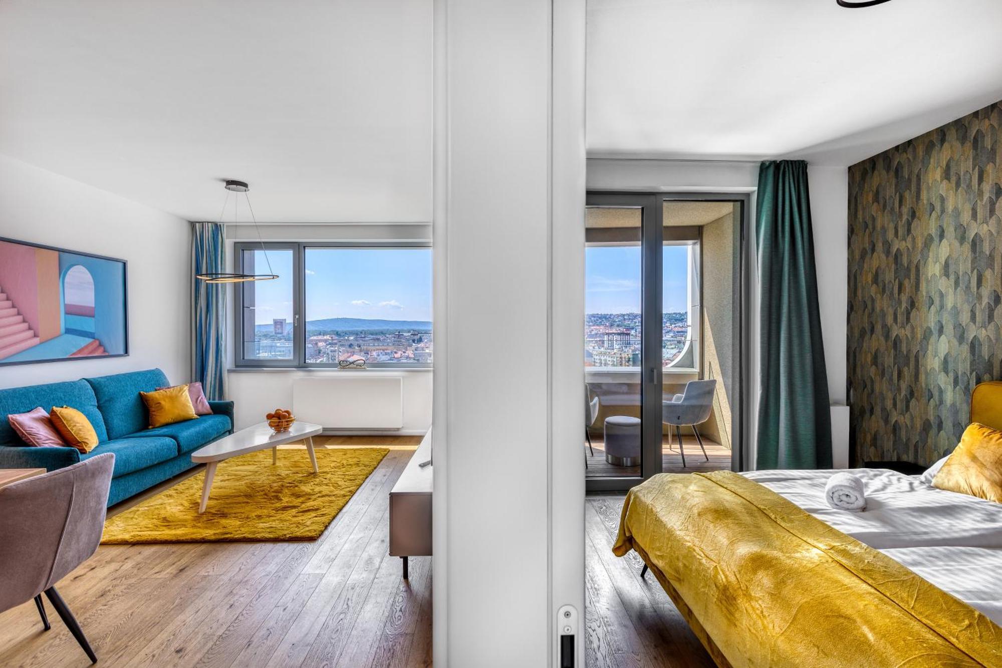 Sky Park 1 - Luxurious #instaworthy In Downtown Center With Included Parking, Address In Town Apartment *