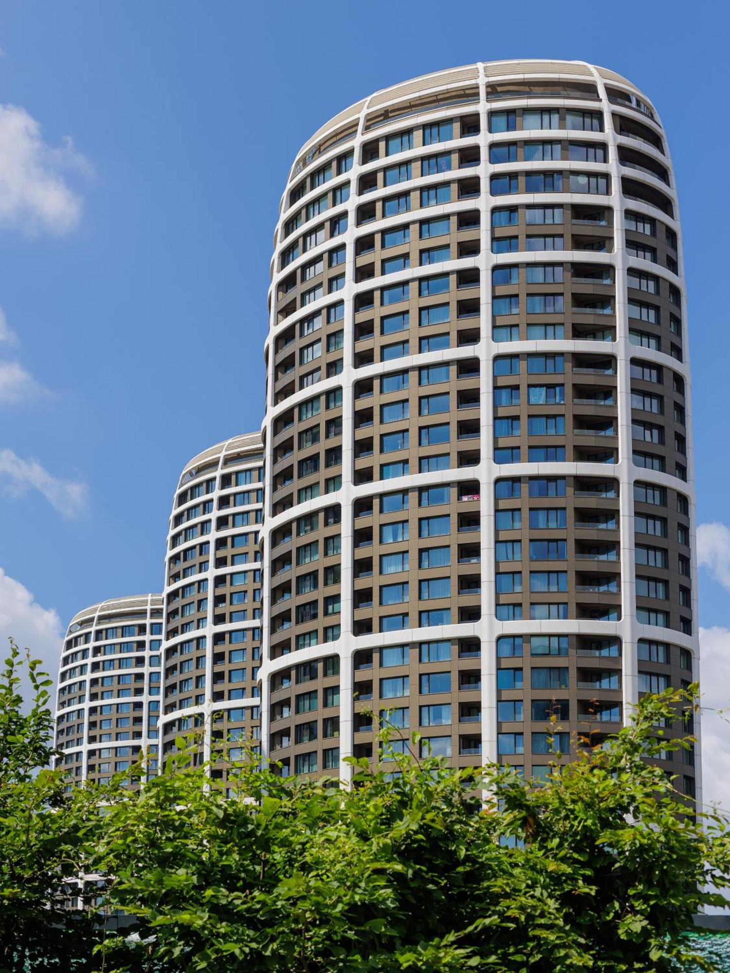 Sky Park 1 - Luxurious #instaworthy In Downtown Center With Included Parking, Address In Town Apartment Bratislava