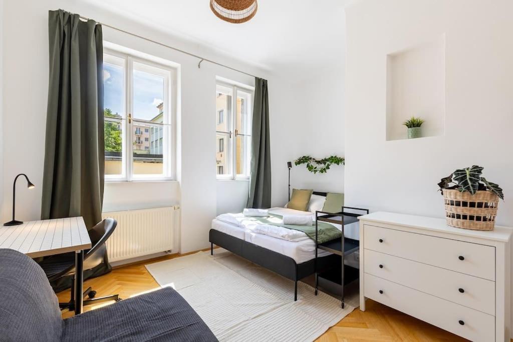 Apartment Historic Charm In Bratislava