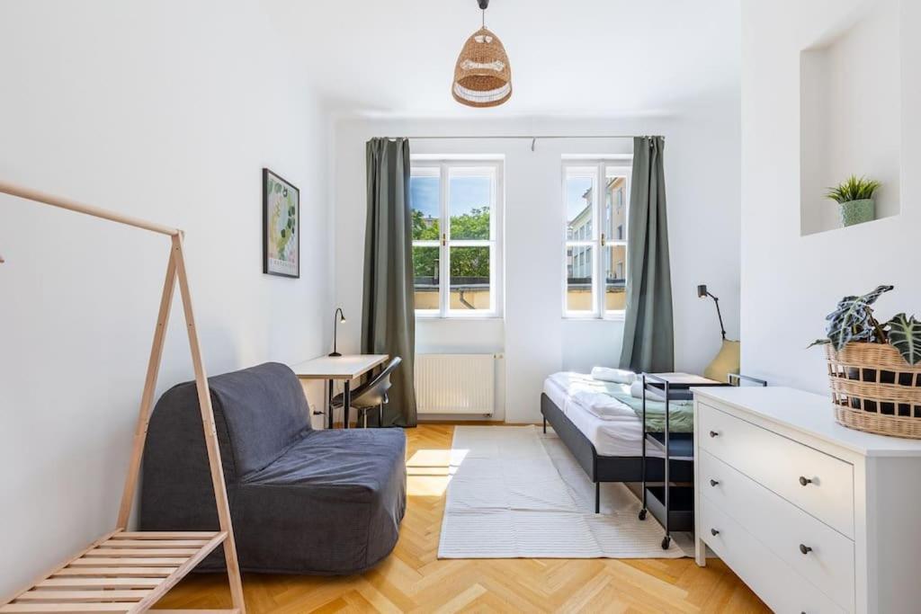 Apartment Historic Charm In Bratislava