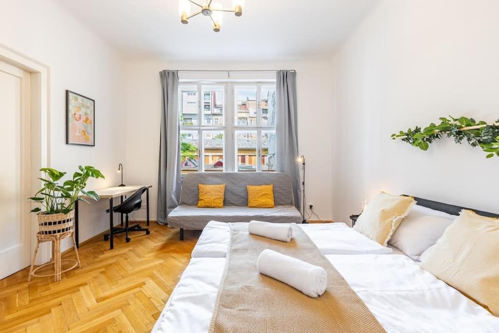 Historic Charm In Apartment *