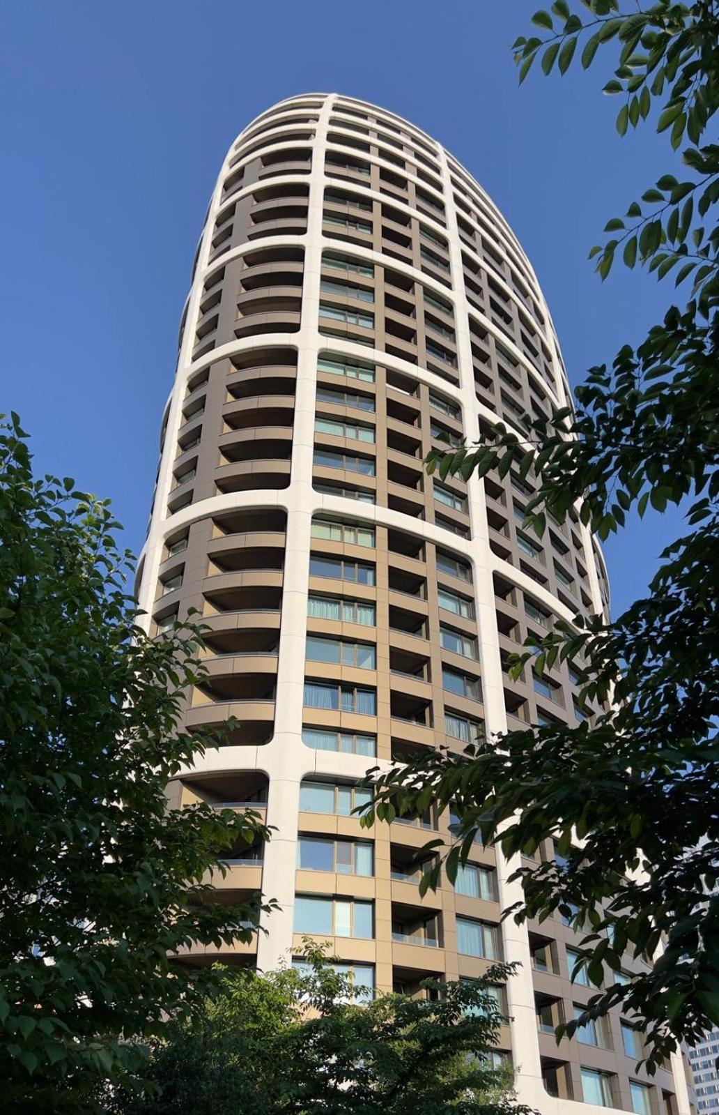 Sky Park 1 - Luxurious #instaworthy In Downtown Center With Included Parking, Address In Town Apartment *