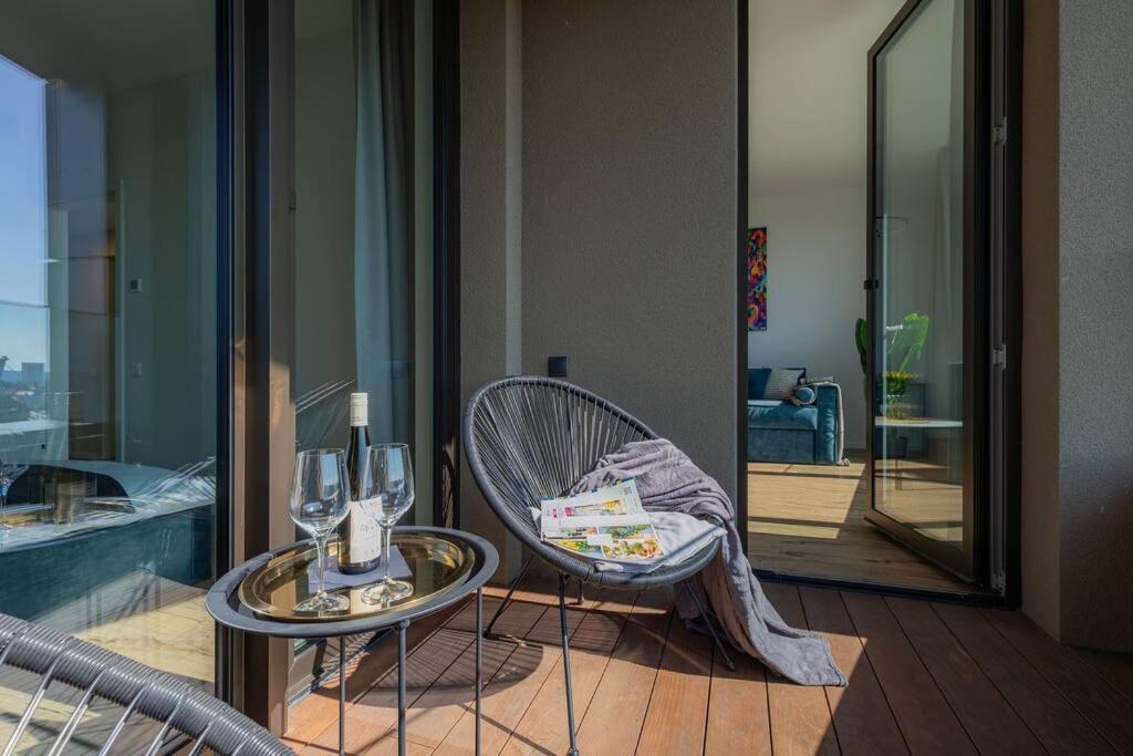 Apartment Sky Park Castle-amazing View *