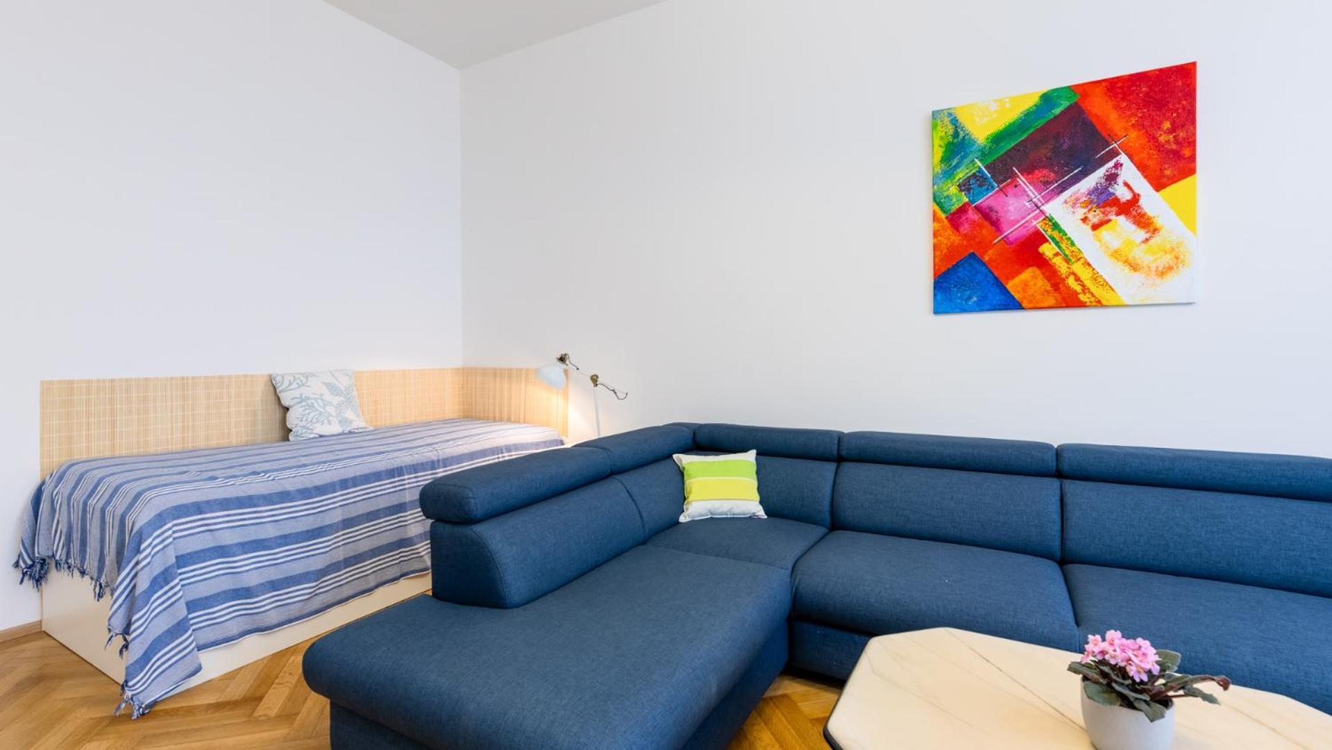 Apartment Palisady Charm - Stylish High Ceiling, Downtown, Parking *