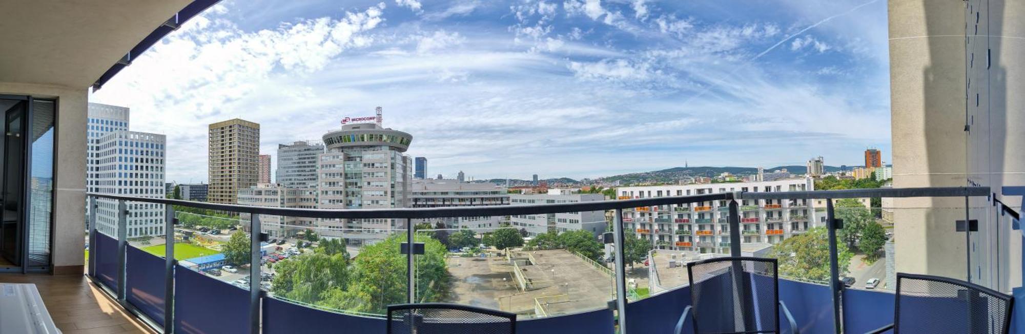 Mills - Free Parking - Balcony With View - Close To Nivy Mall Apartment Pressburg