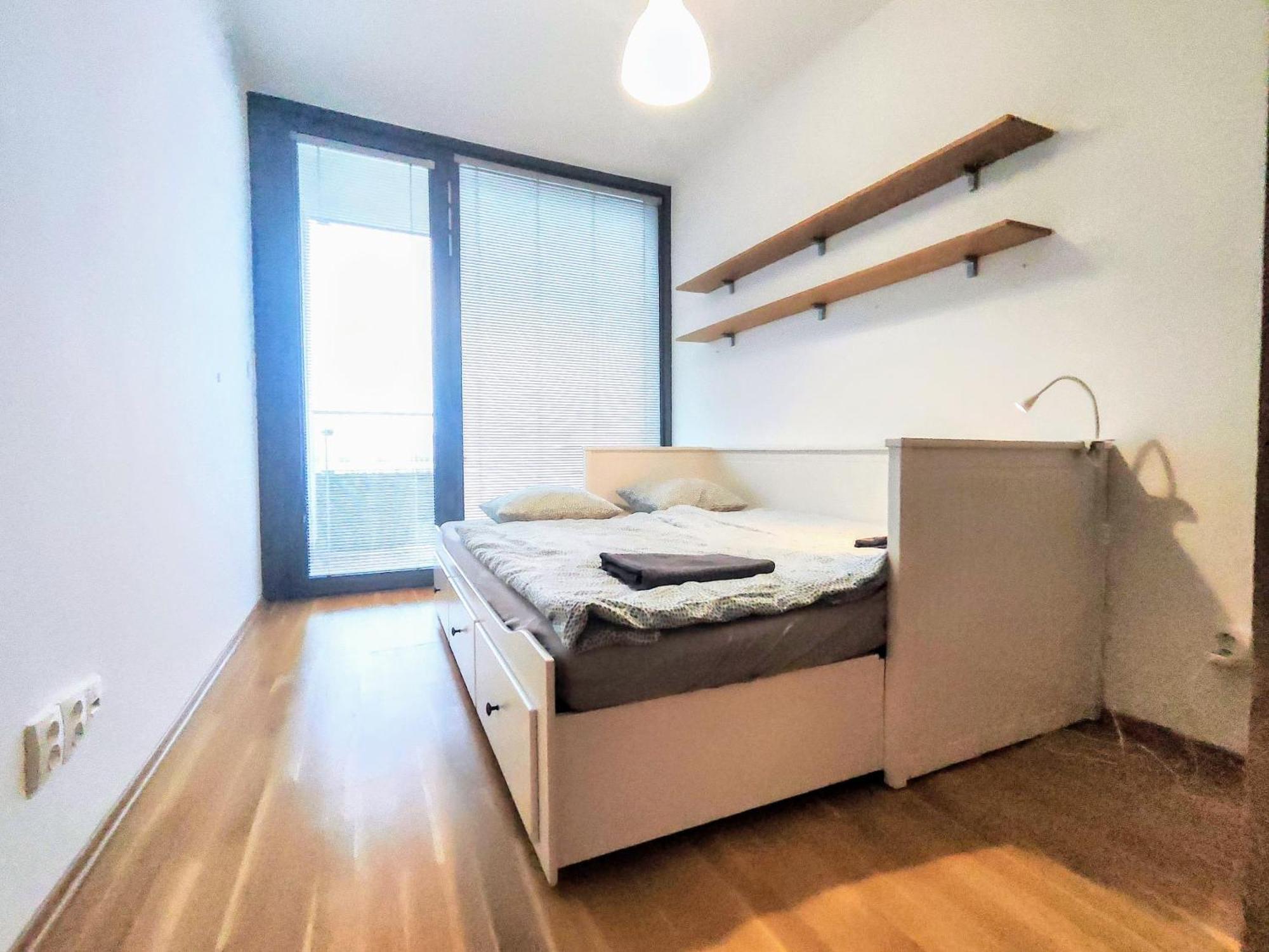 Mills - Free Parking - Balcony With View - Close To Nivy Mall Pressburg
