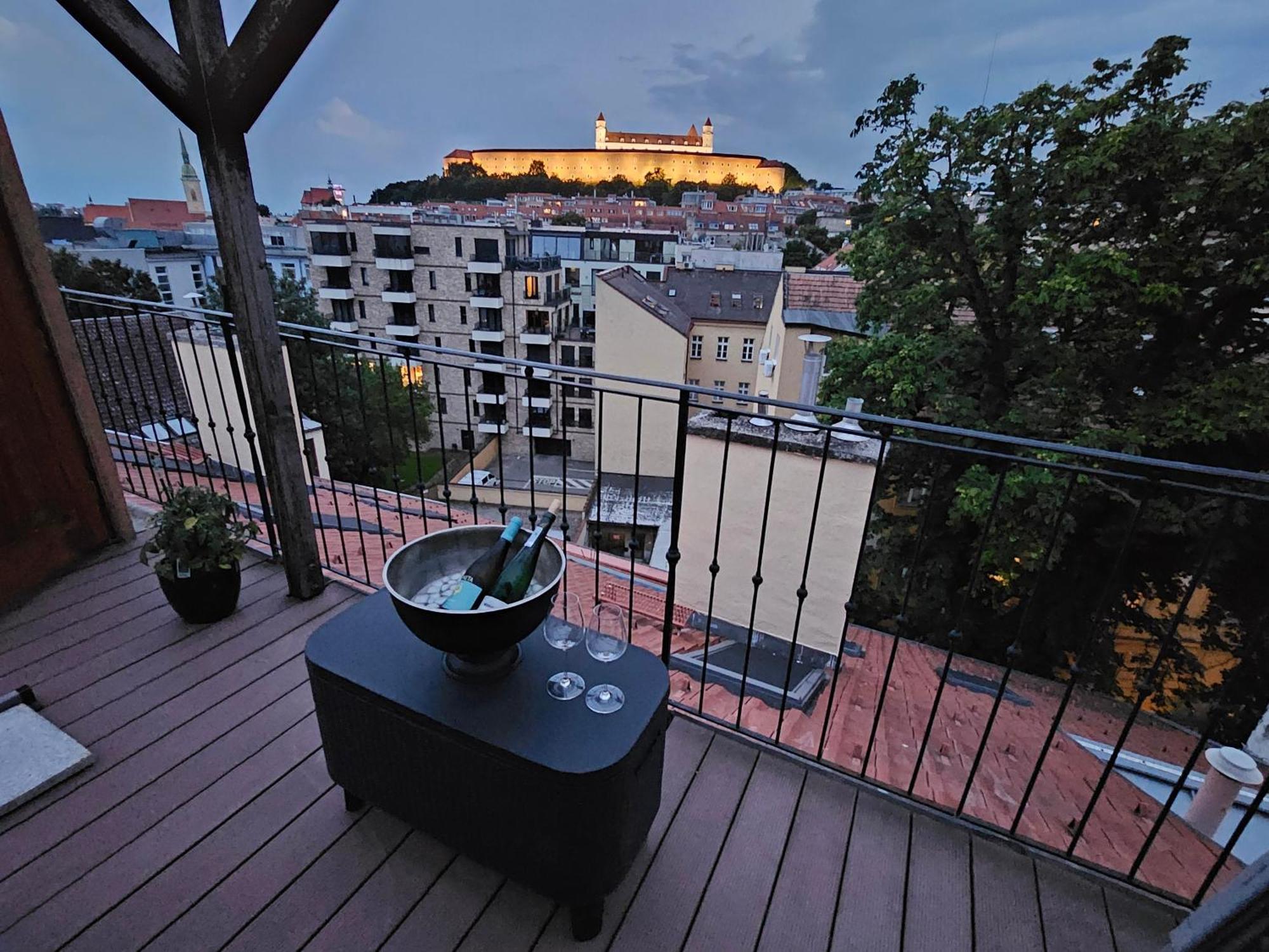 69 - Old Town, 125m2, Free Parking, View Apartment