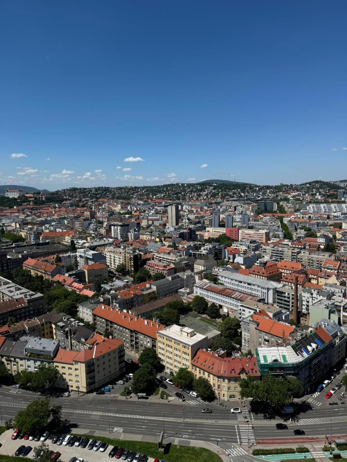 Skypark 1 With Free Parking * Bratislava