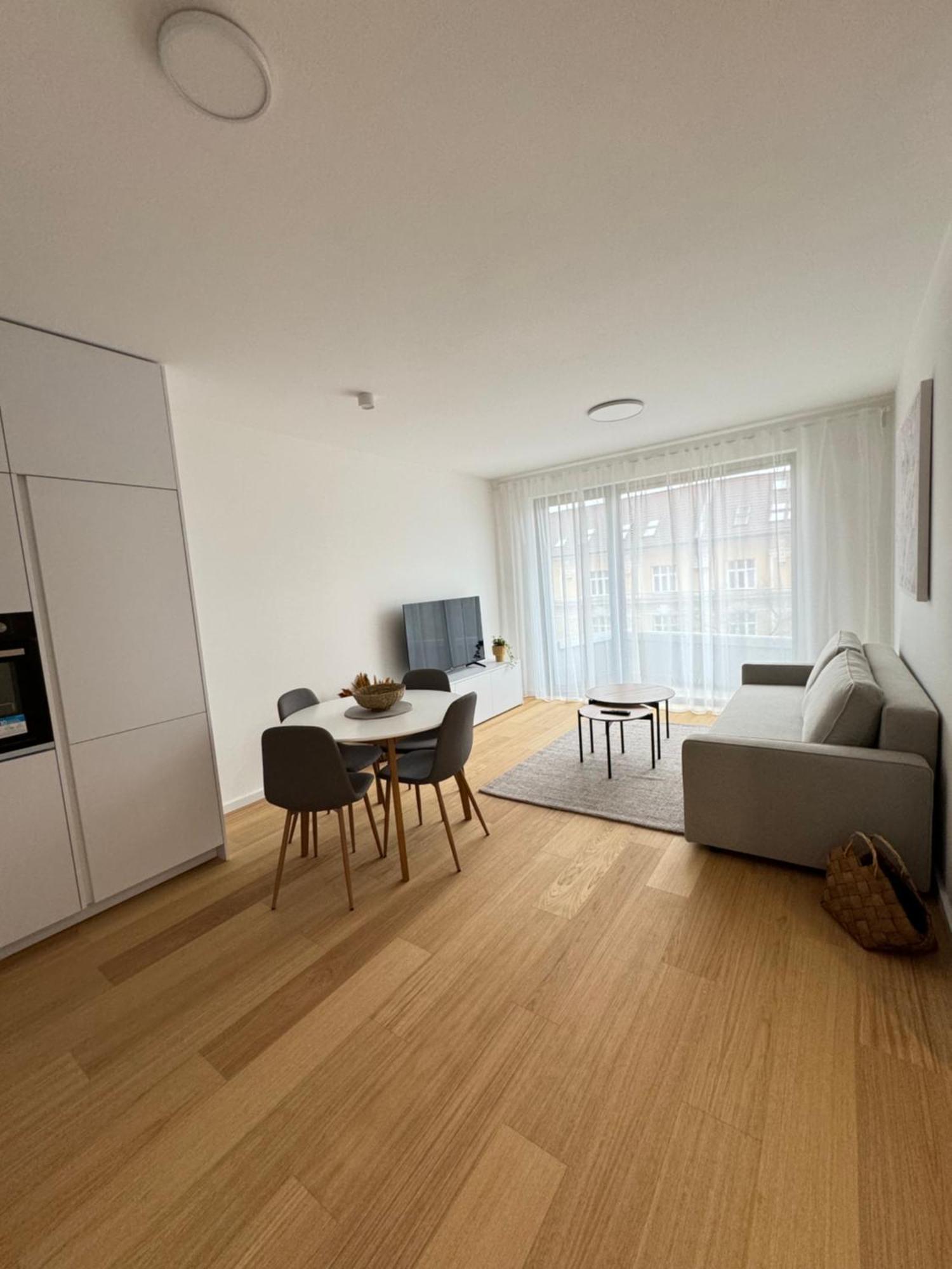 Aurora Apartment