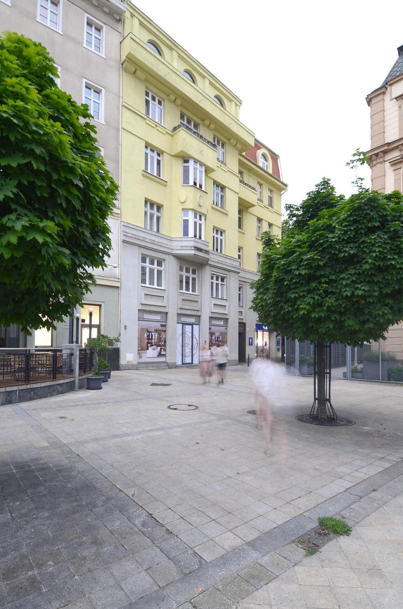 Extraordinary Quiet In The Very Centre * Bratislava
