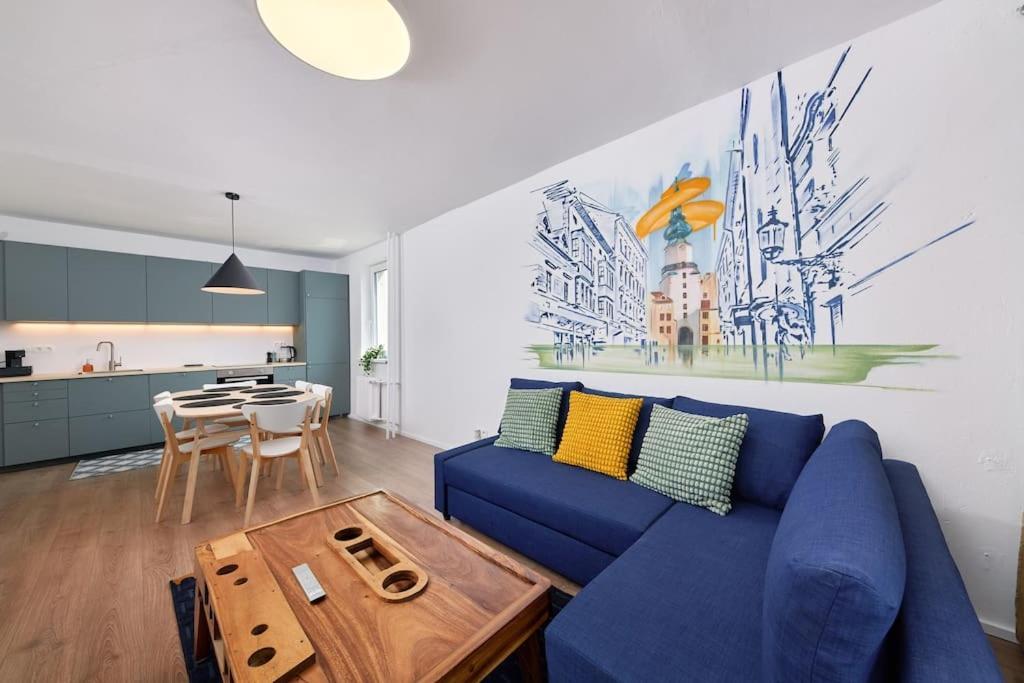 Riverside Center, 3 Bedroom Garage Bratislava
