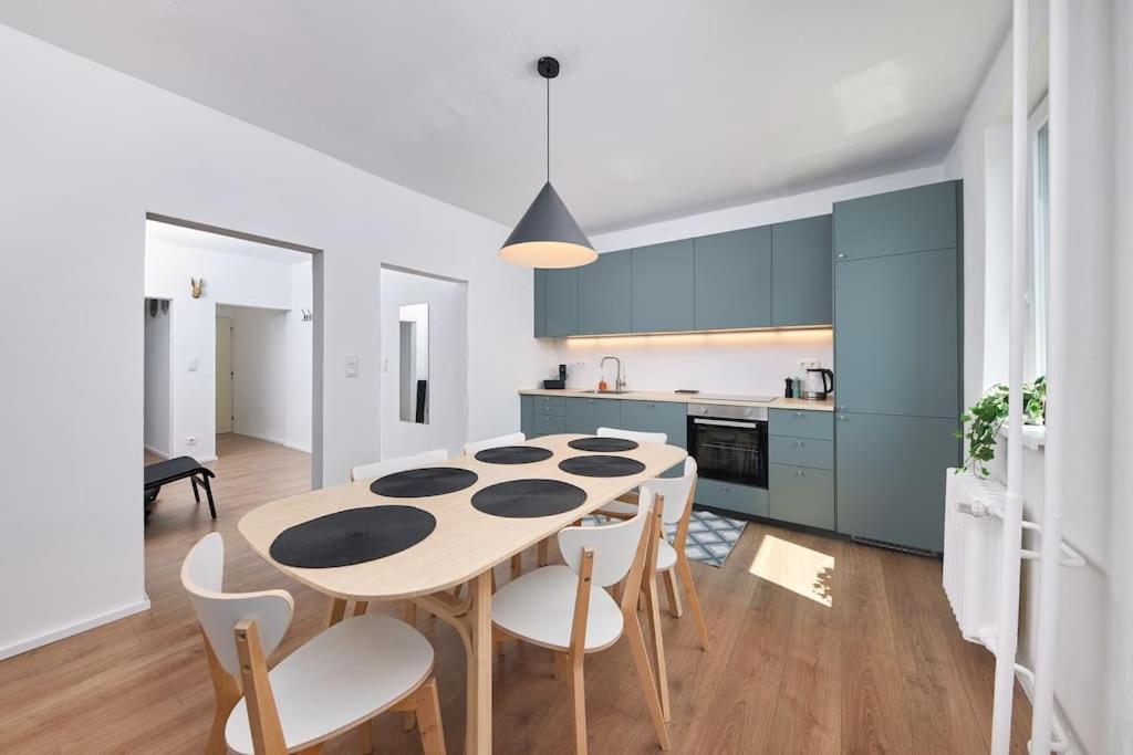 Riverside Center, 3 Bedroom Garage Apartment