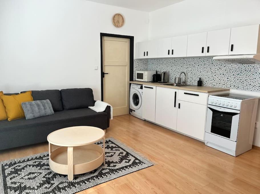 Cute In The Old Town Apartment