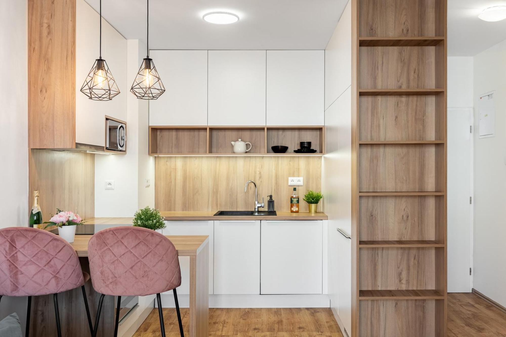 Apartment Leo - Ac & Free Parking Bratislava