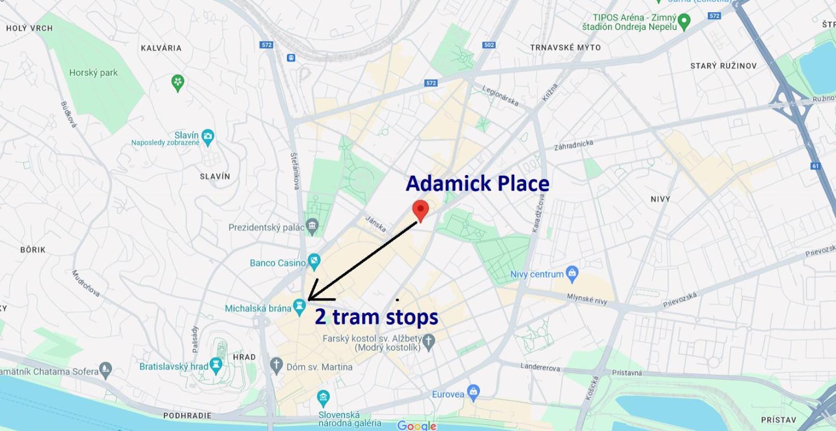 Adamick Place In City Centre With Free Parking Apartment