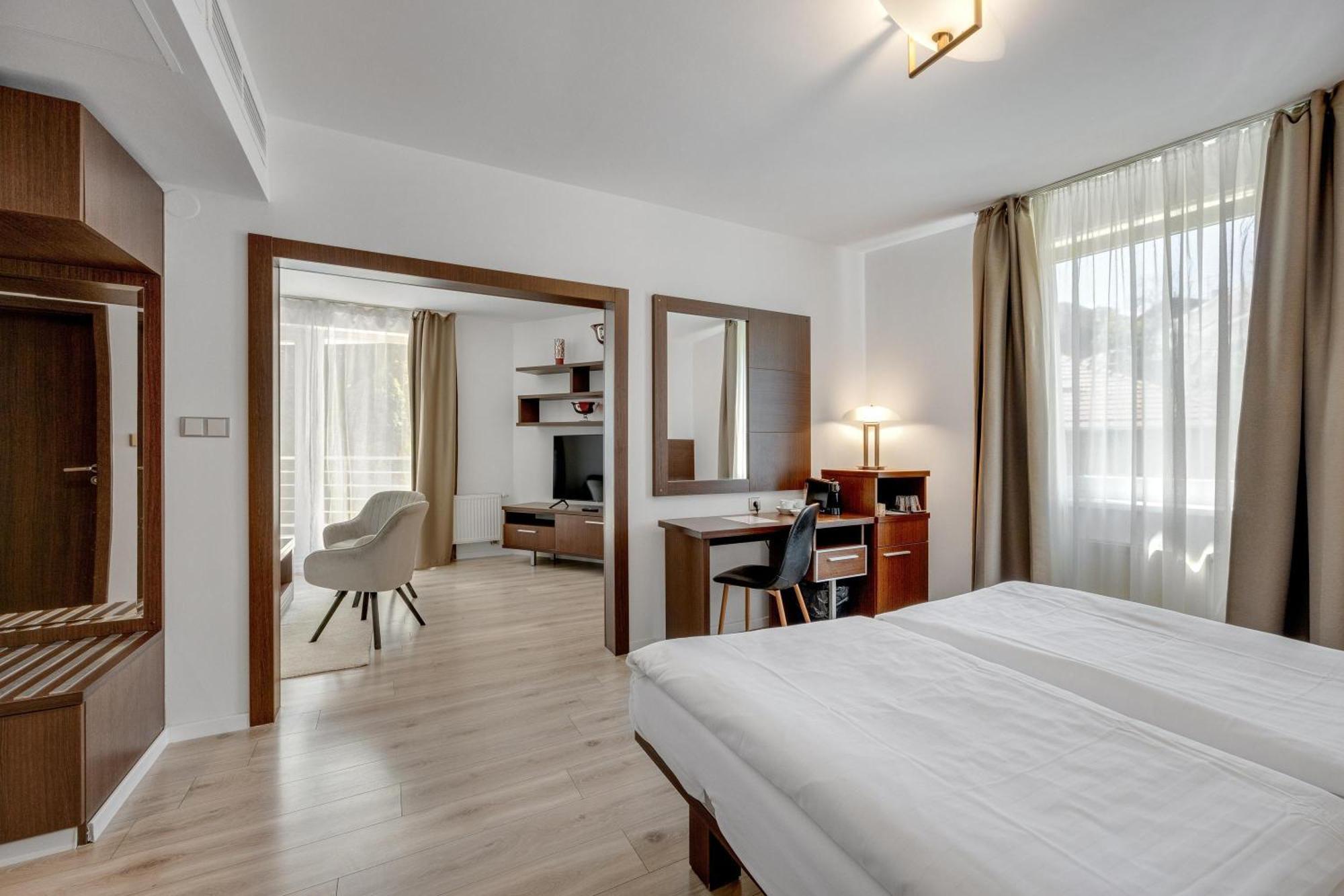 Antares Hotel 4*