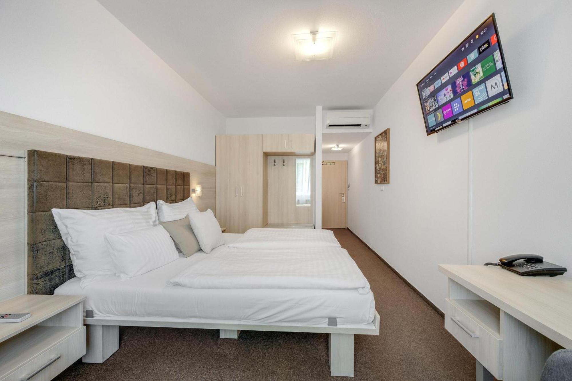 Antares Hotel 4*