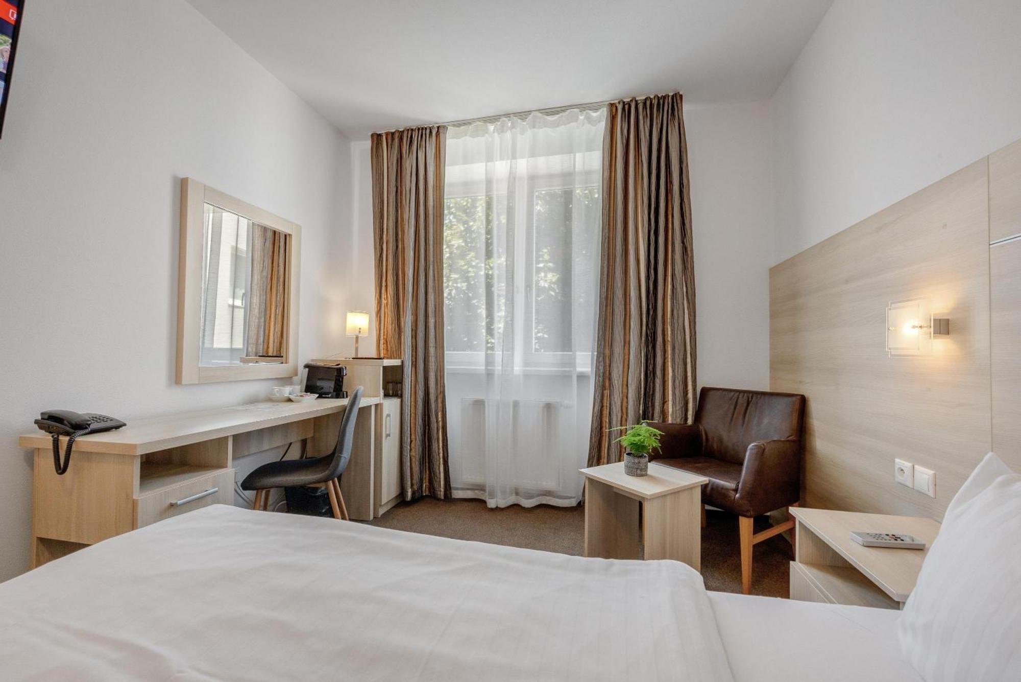 Hotel Antares 4*