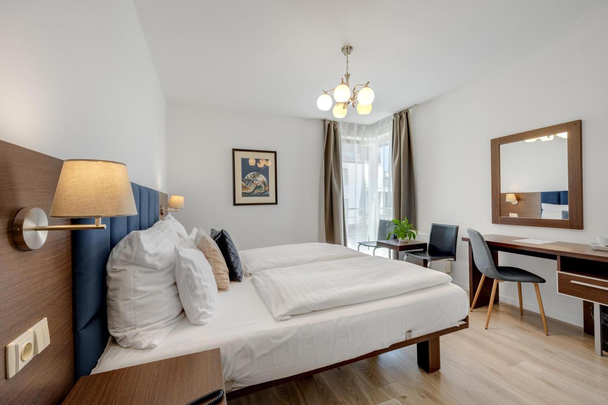 Hotel Antares 4*