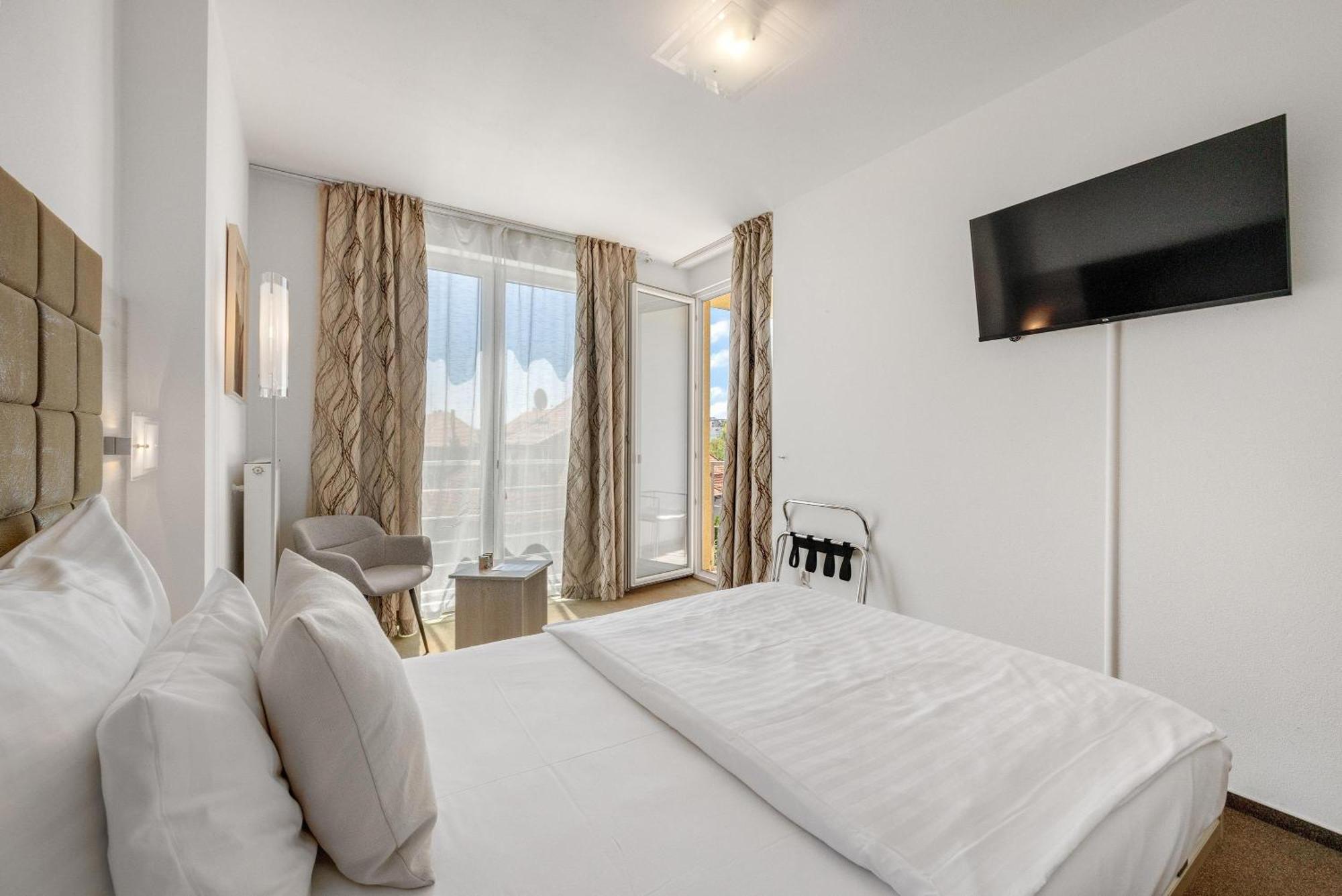 Antares Hotel