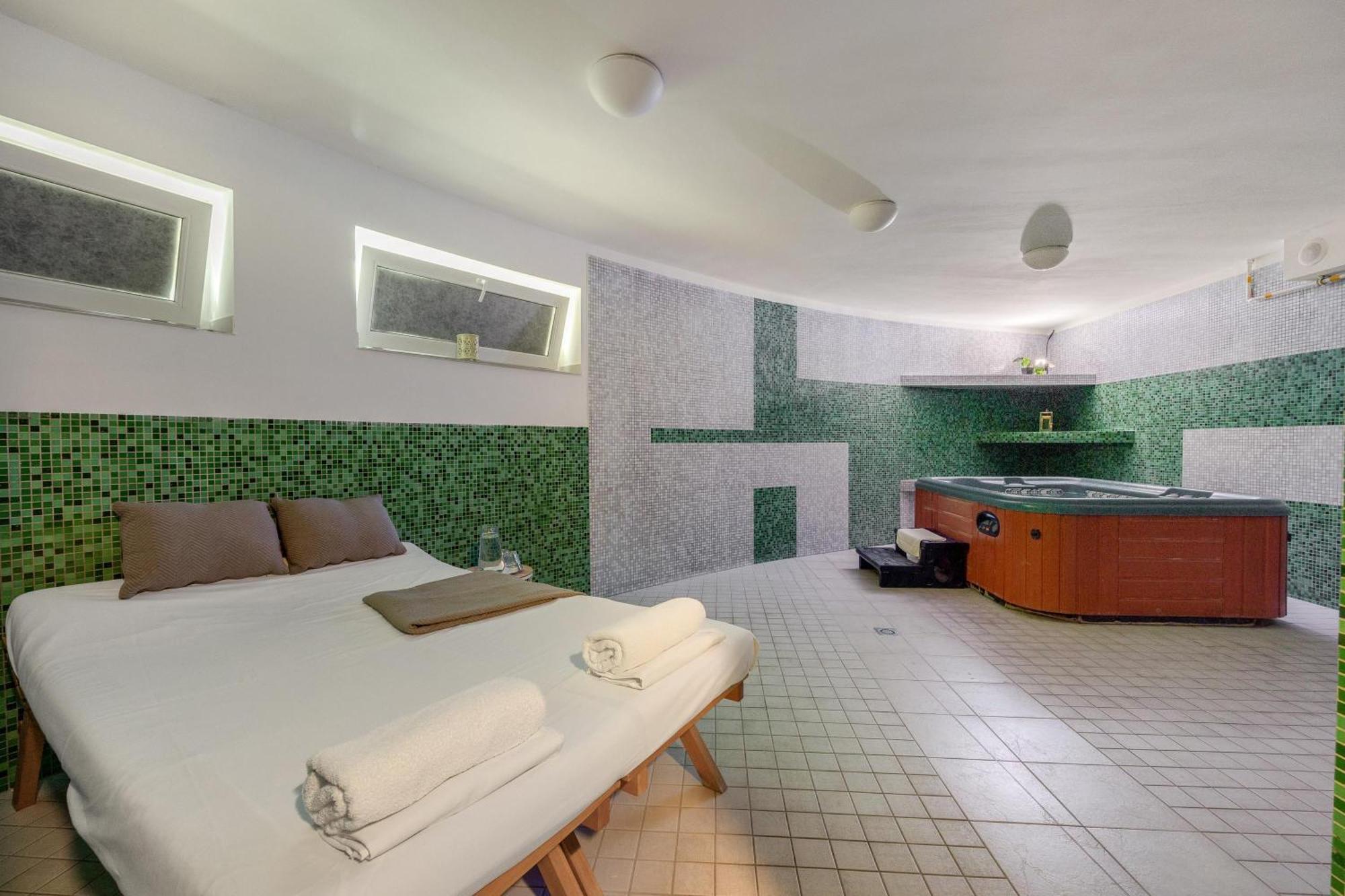 Hotel Antares