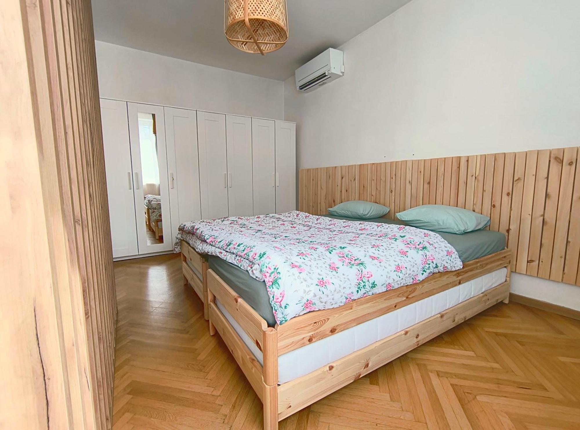 Big - 4 Bedroom, 2 Bathroom With Ac Apartmán *
