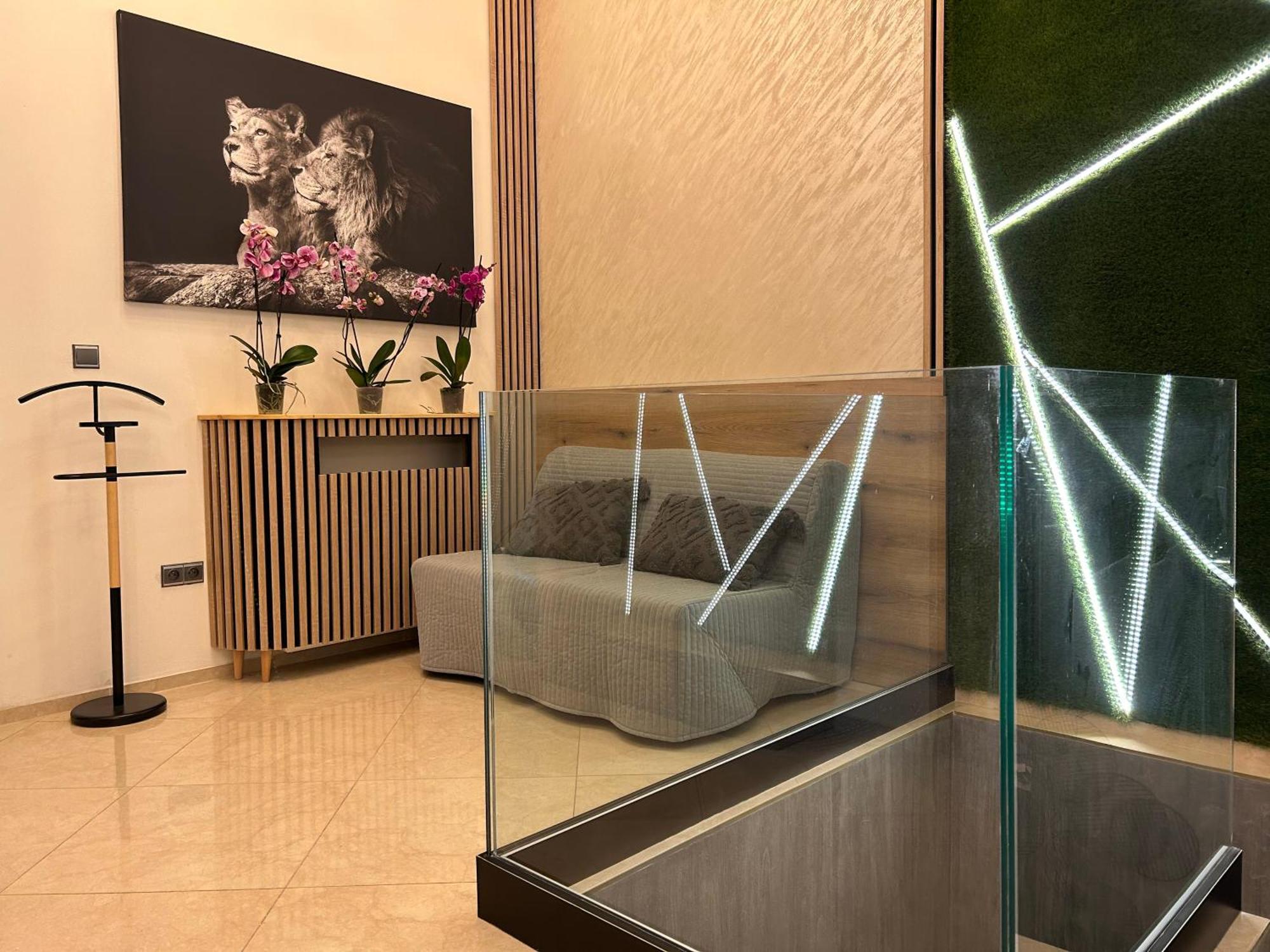Leo Free Parking - President Palace Apartment *
