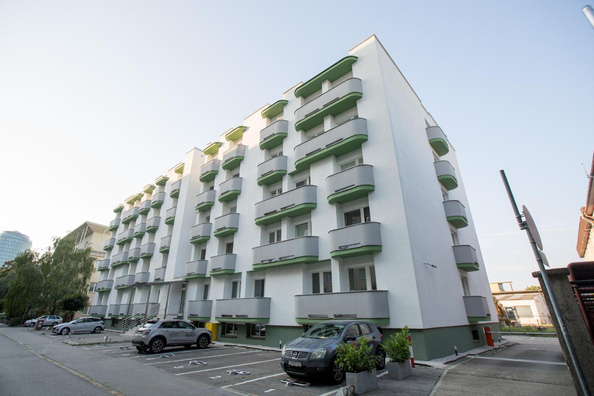 Near The Ondrej Nepela Winter Stadium Apartment