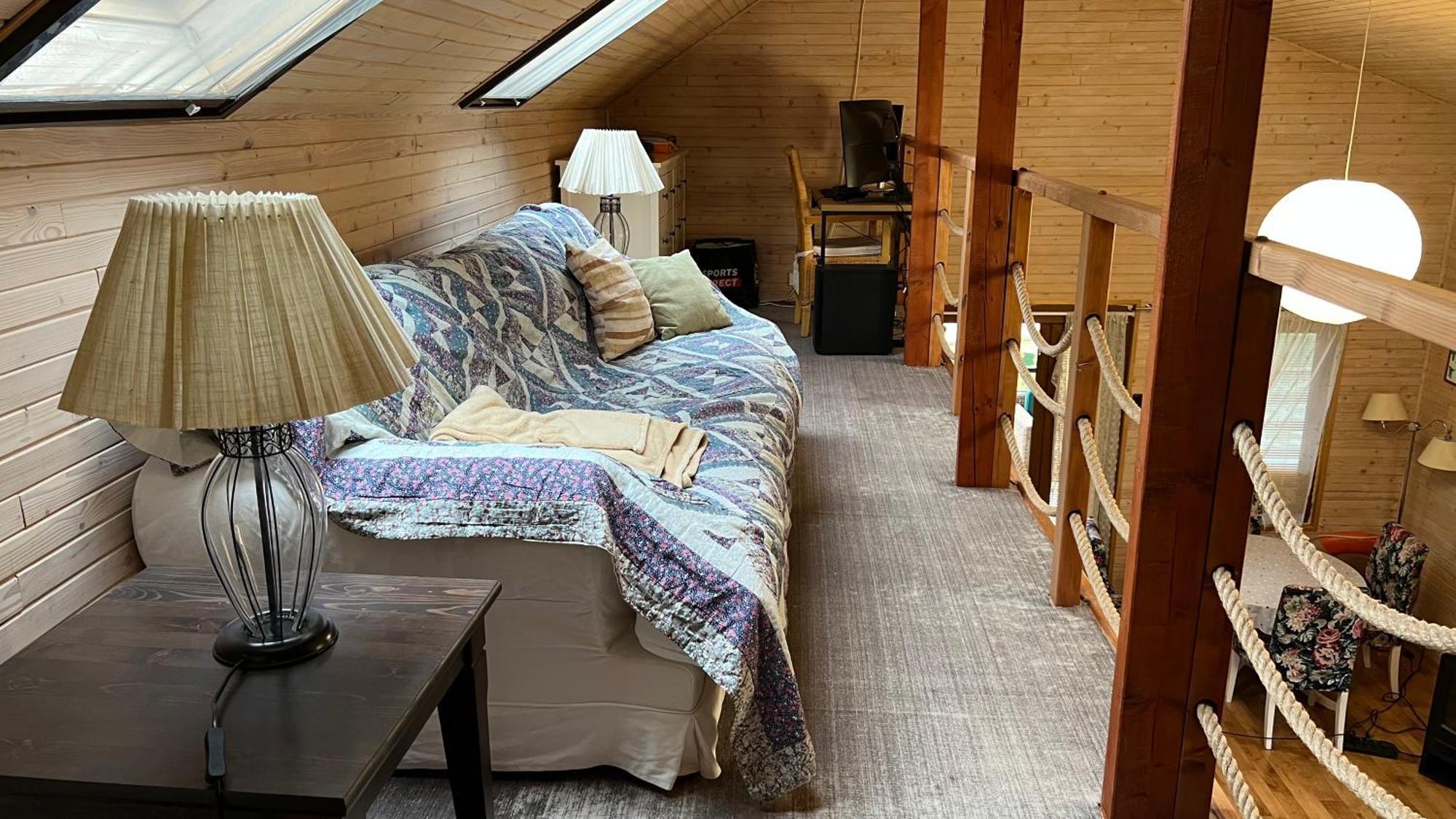 Houseboat - Beacon Of Happiness Botel
