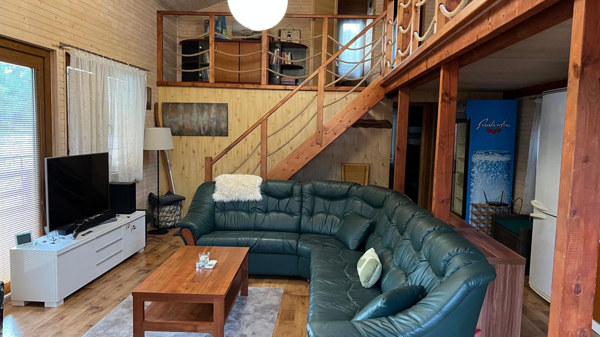 Houseboat - Beacon Of Happiness Botel *