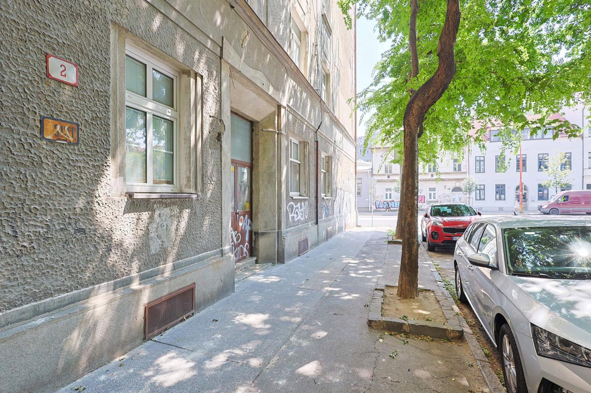 Cozy & Spacious Family Near Train Station Bratislava