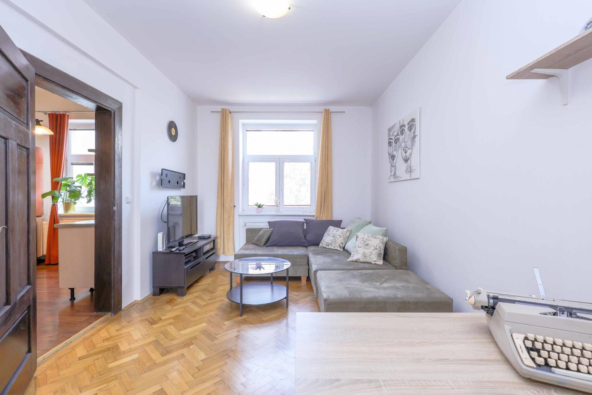 Cozy & Spacious Family Near Train Station Bratislava
