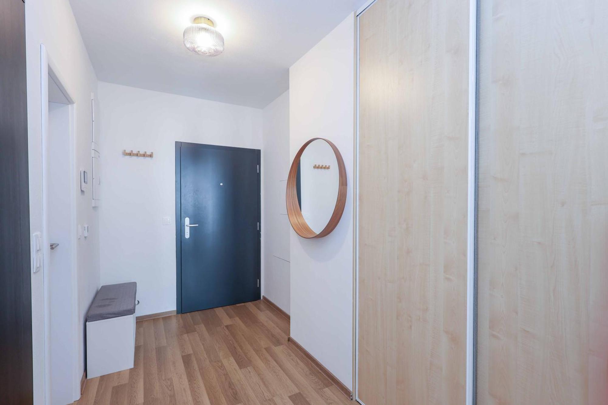 Adamick Place In City Centre With Free Parking