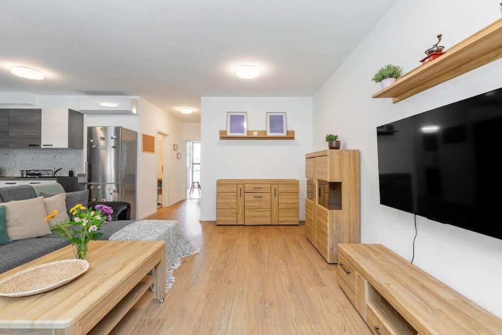 Haven Beskydska Street Getaway Apartment *