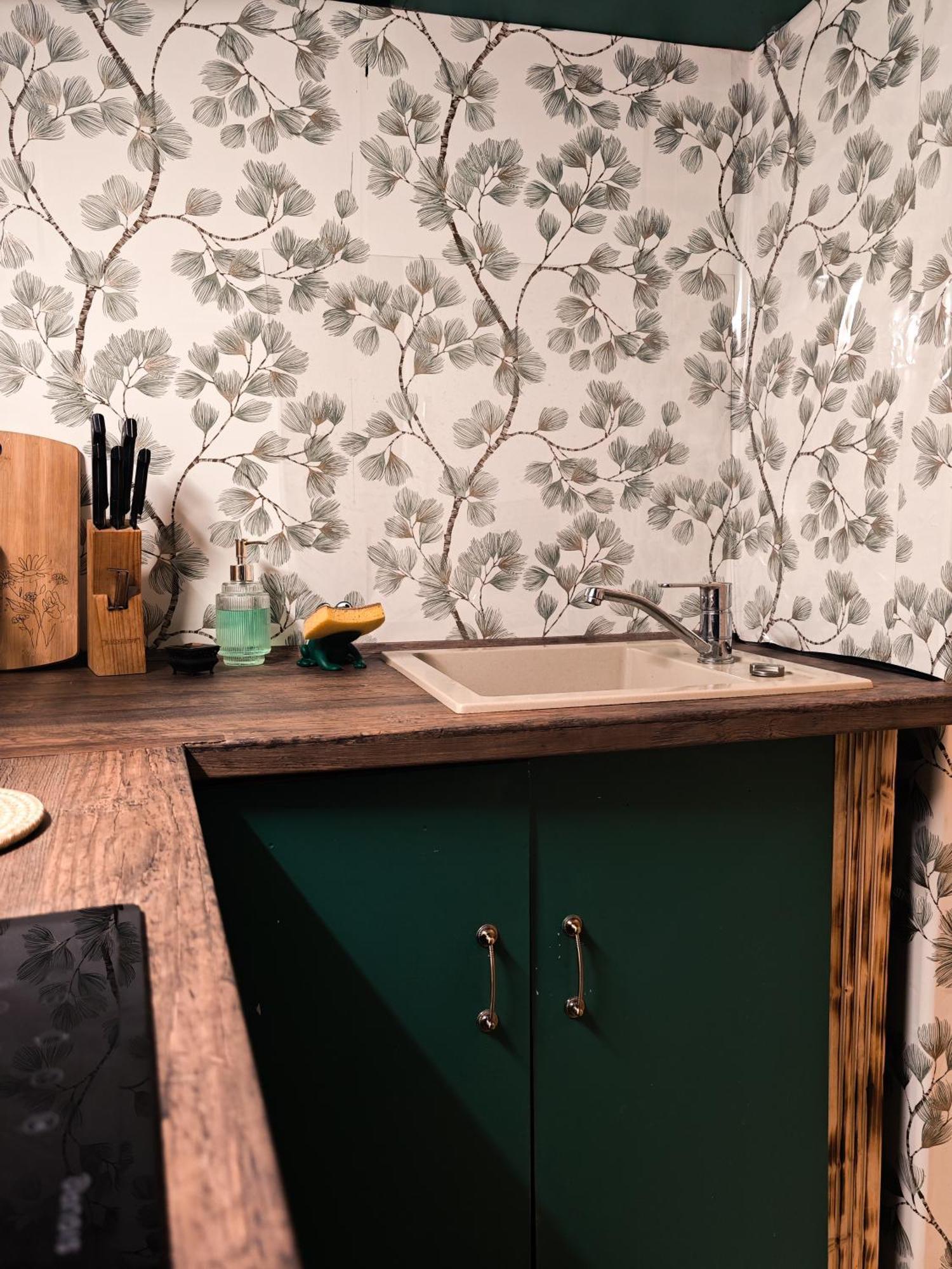 Vintage With Garden View Apartment *