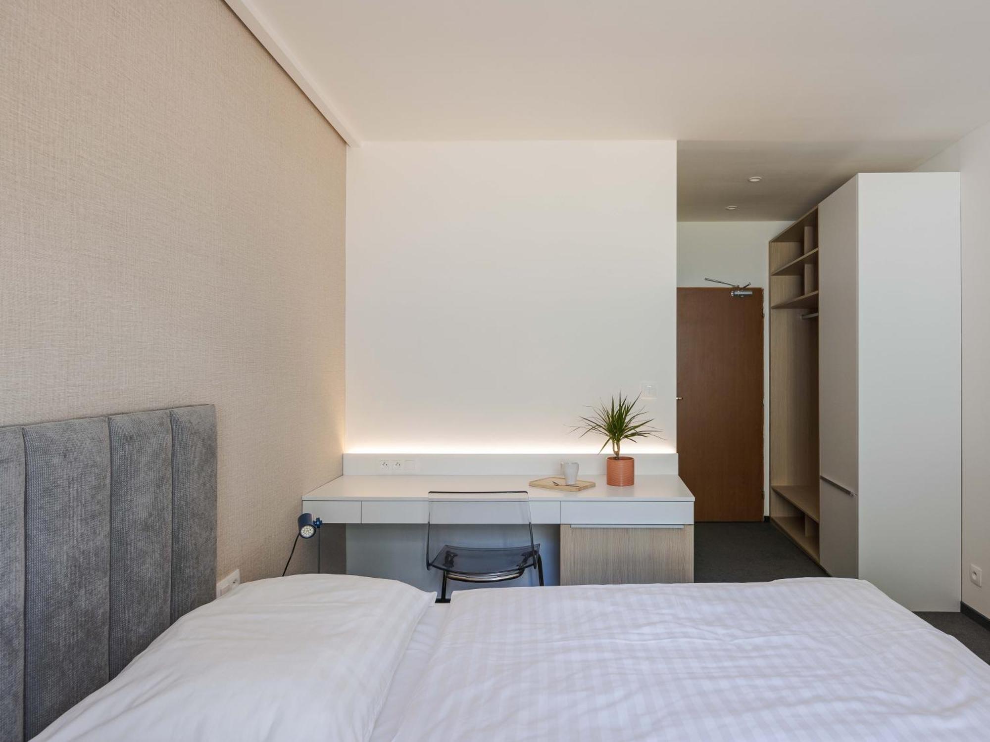 Taxis - New Hotel