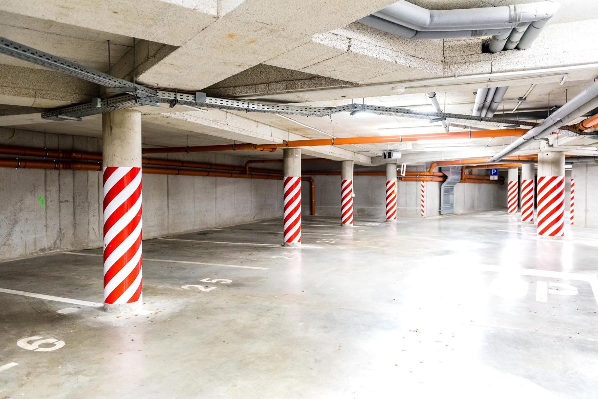 Mickiewiczova Free Parking By Veronika & Jano * Bratislava
