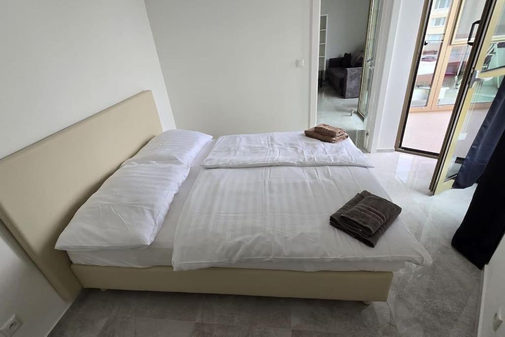 Air Conditioned 2 Vienna Gate, 4 Apartment