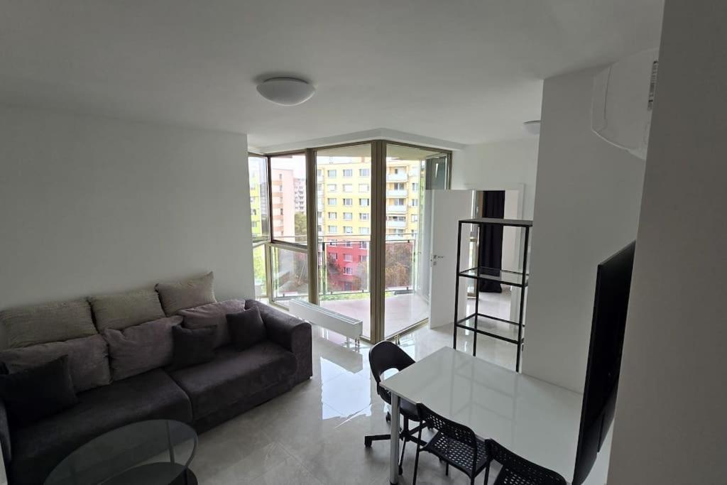 Apartment Air Conditioned 2 Vienna Gate, 4 *
