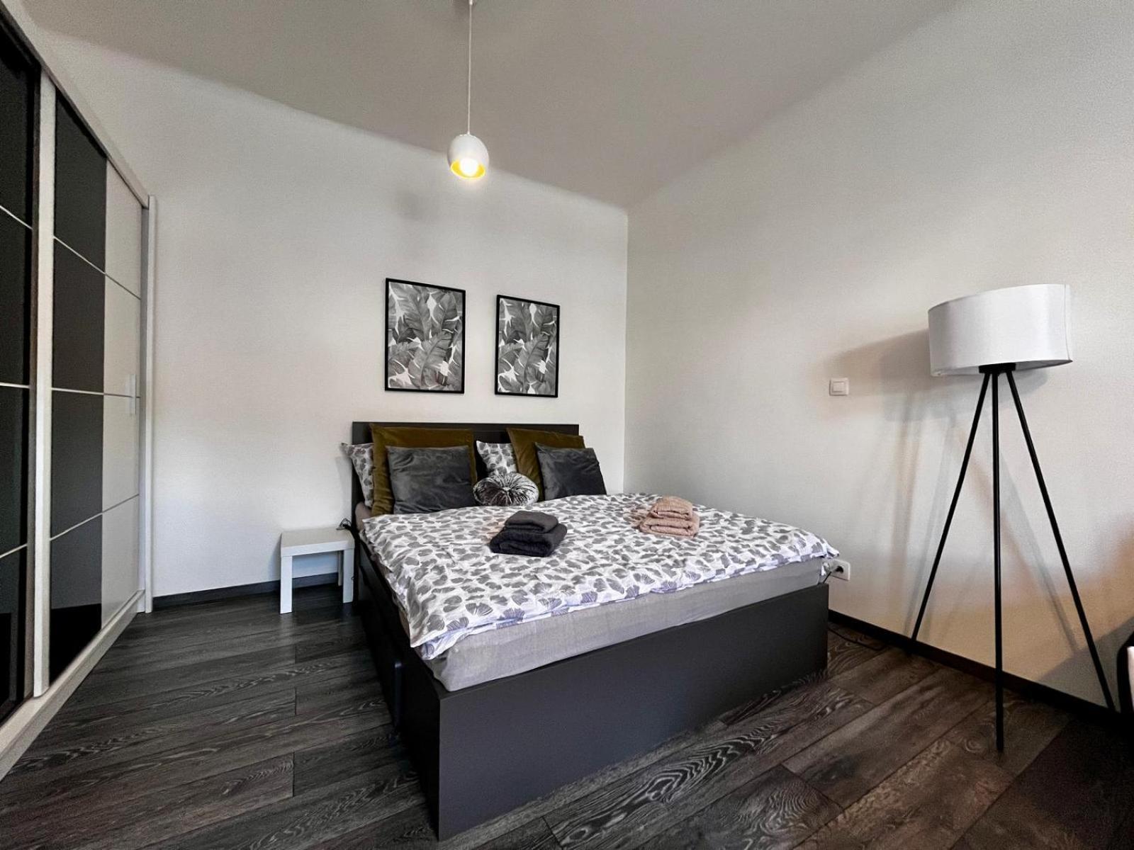 Air Conditioned 5 Min To Railway Station - Old Town Appartamento