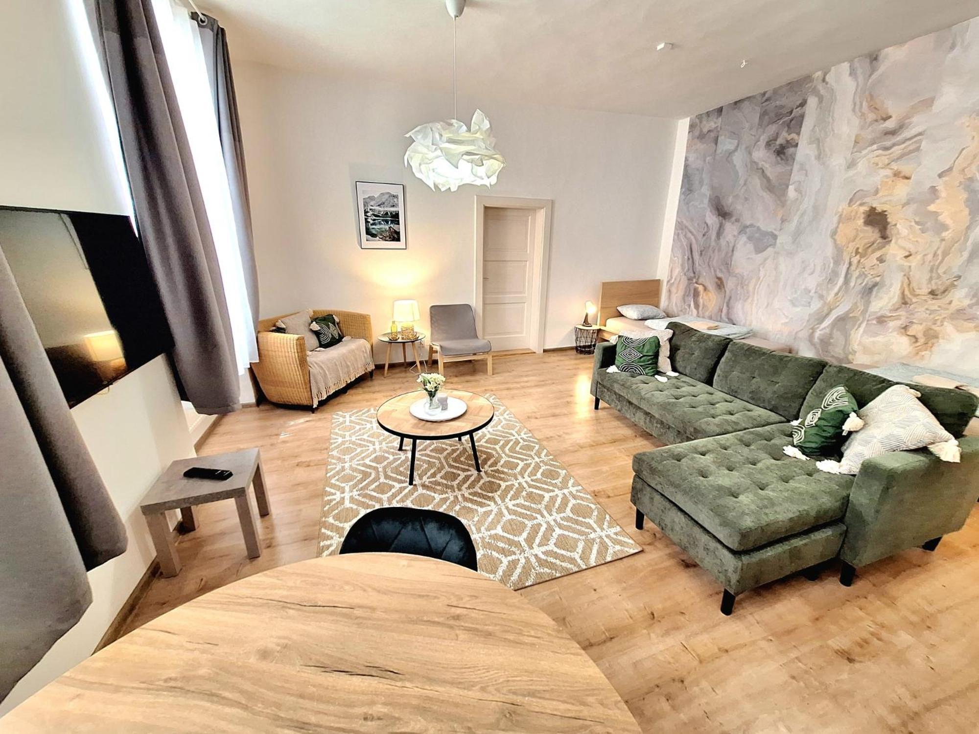 Emma - Old Town Apartment