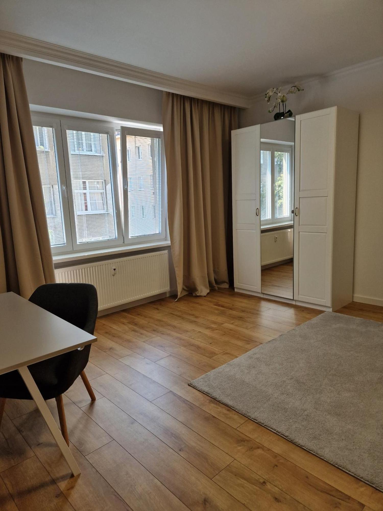 Old Town - 2 Bedrooms, Self Check-in Apartment