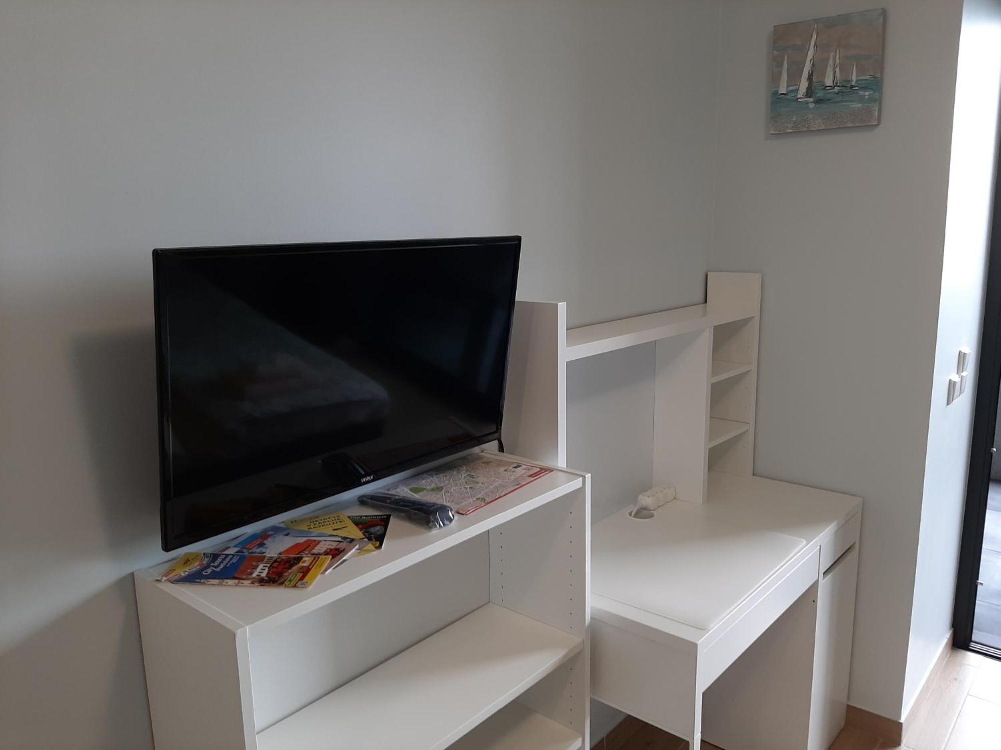 Cherry Apartment