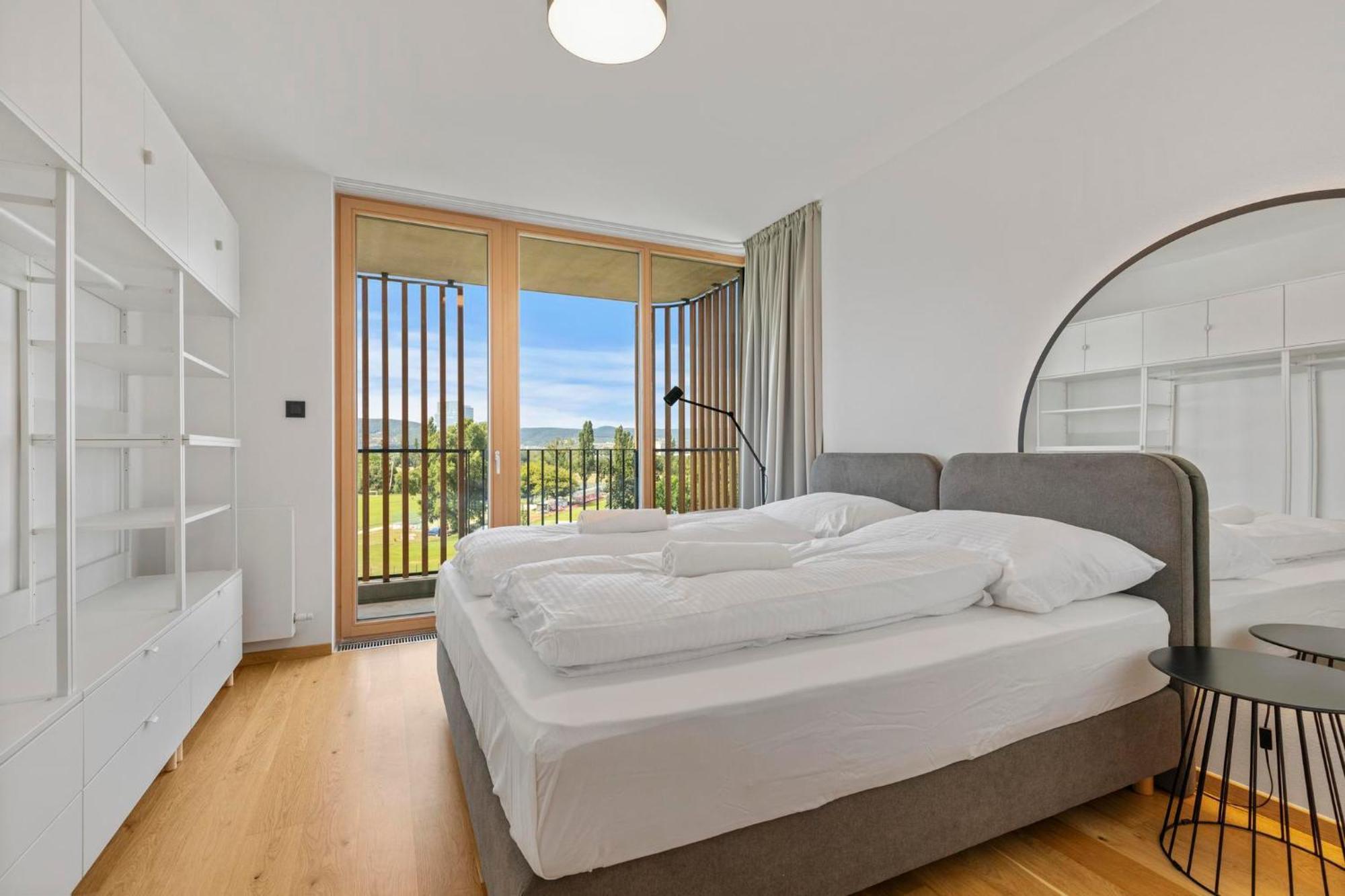 Lam Lakeside - Ac - Free Parking Apartment