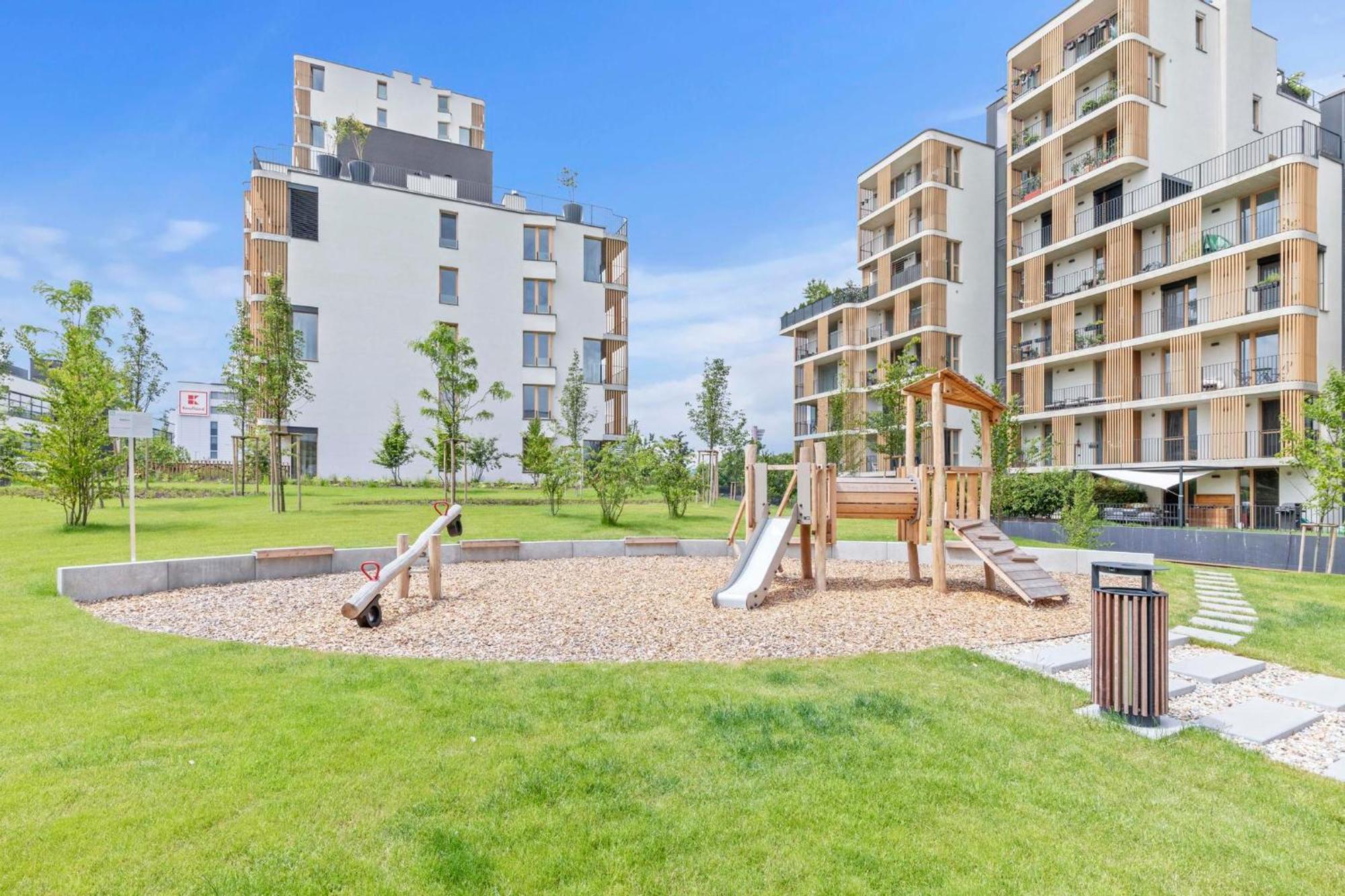 Apartment Lam Lakeside - Ac - Free Parking Bratislava