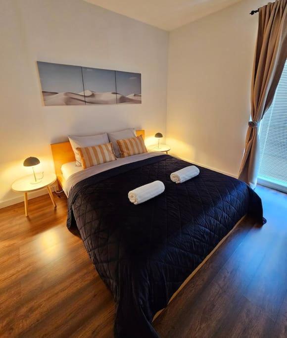 Old Town Promenade I 2 I 55m I Balcony Apartment Bratislava