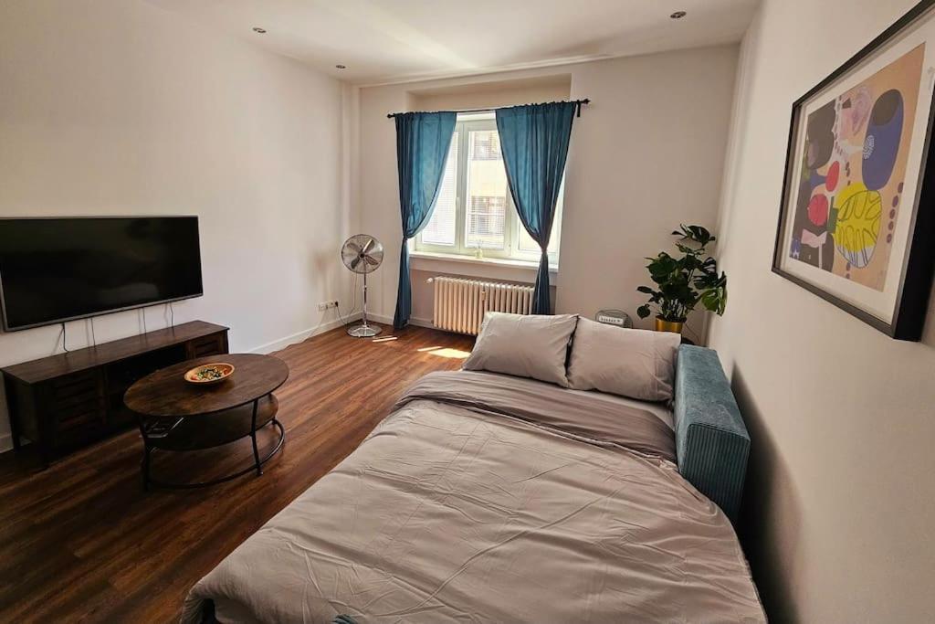 Old Town Promenade I 2 I 55m I Balcony Apartment *