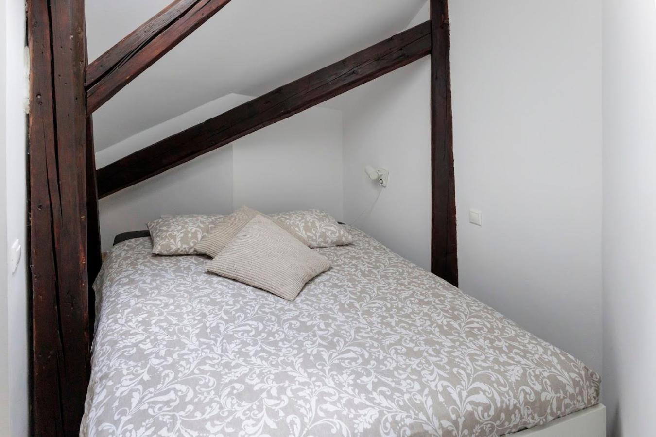 Vip In Old Town With Free Parking Apartment Bratislava